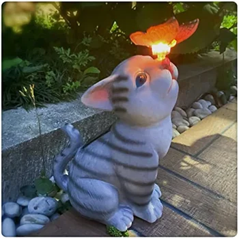 Градински статуи на Слънчев Котка, уличната светлина статуя, декоративна лампа за животни от смола с пеперуда, Коледна